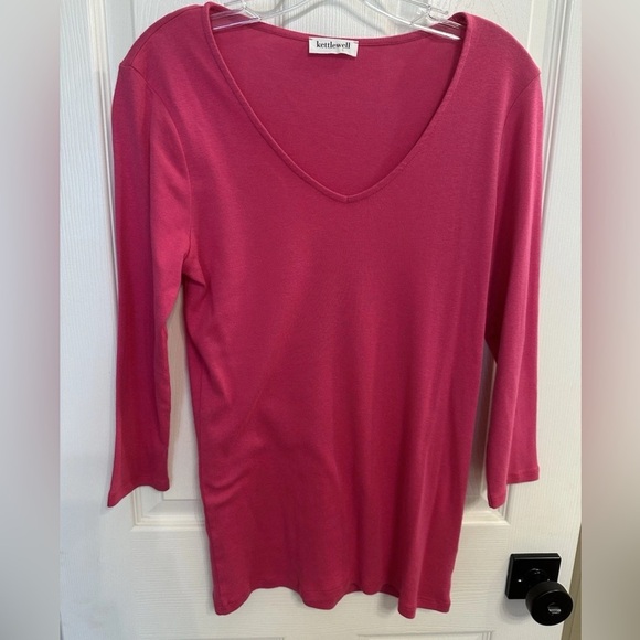Kettlewell Colours Tops - Kettlewell Colours Essential V-Neck Tee in Cotton Size L